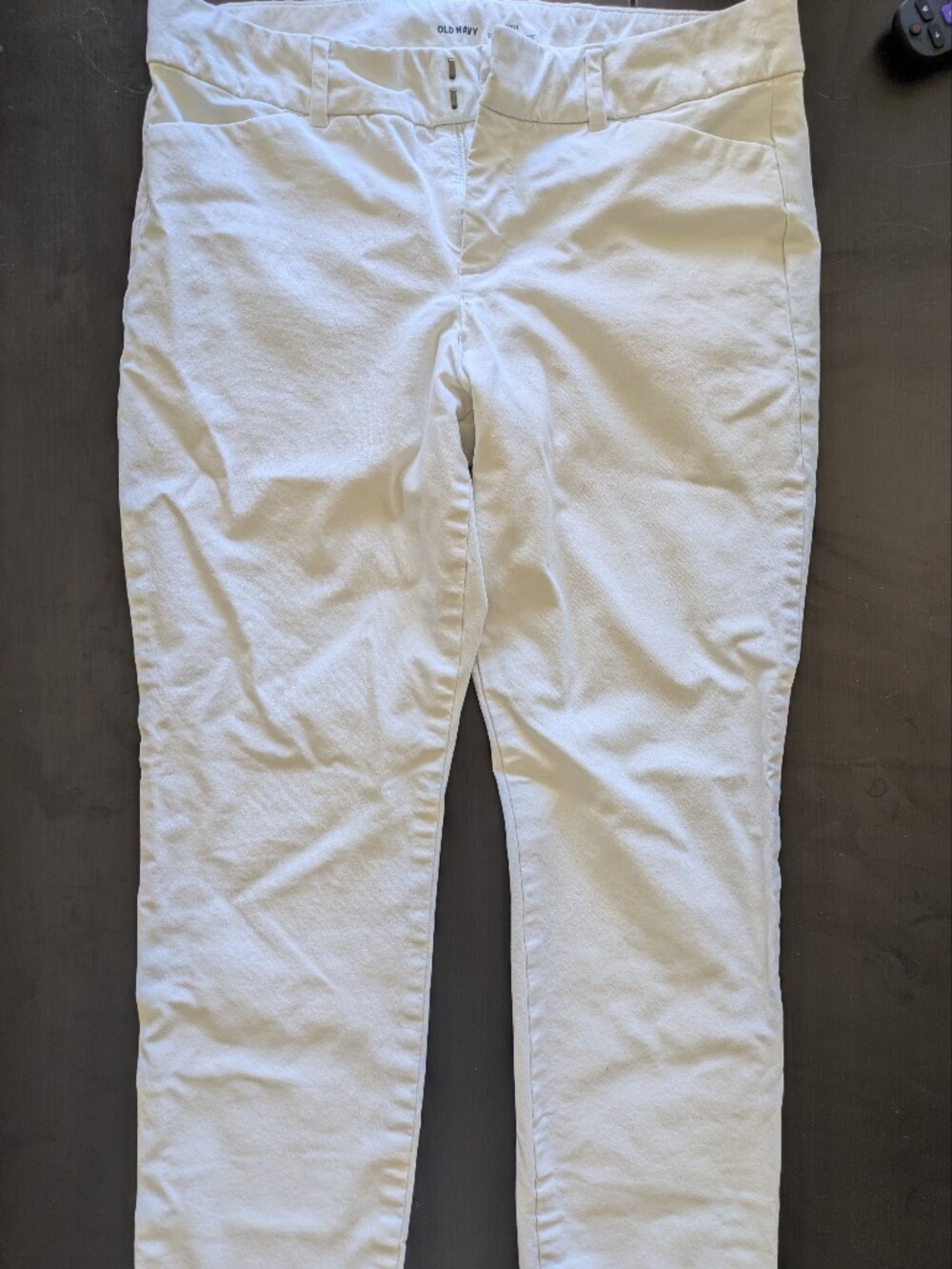 Old Navy Pixie Mid-Rise Pants